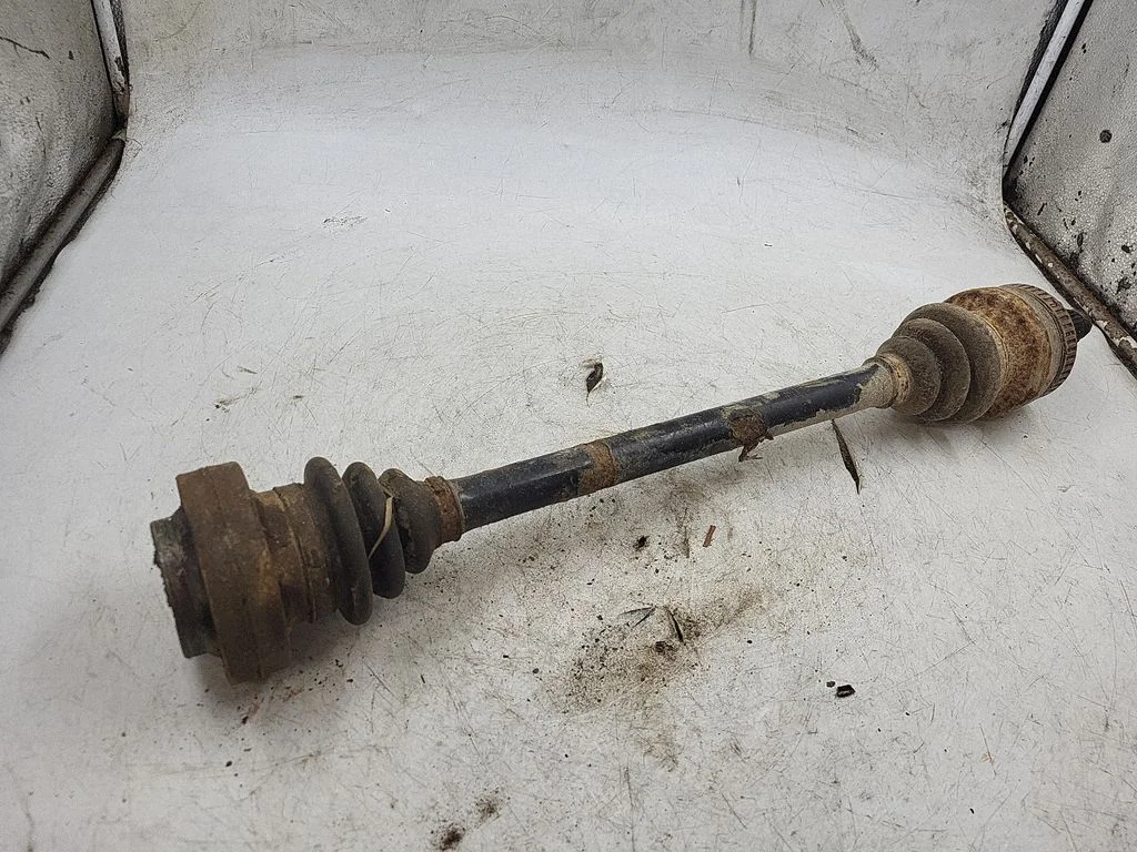 Rear driveshaft