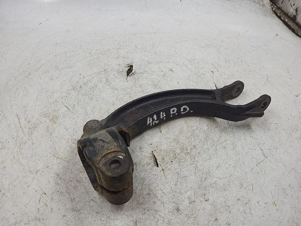 Lower shock absorber bracket – Audi A5 8T 8F (2007-2016)