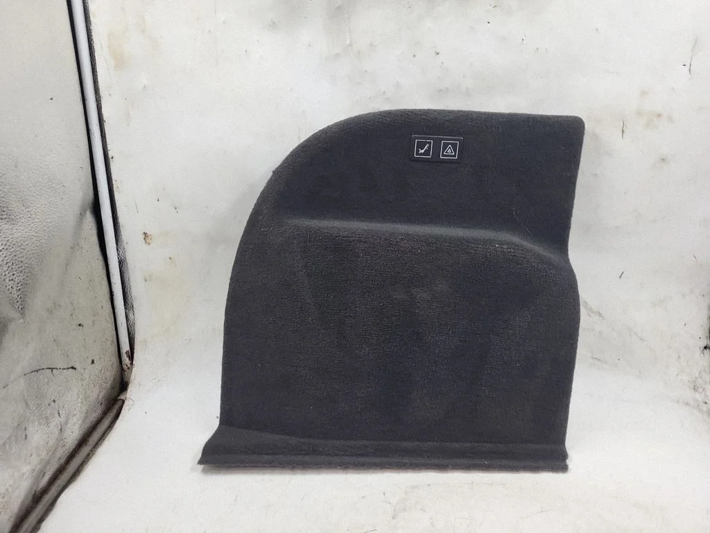 Trunk/boot trim cover – BMW 3 Series E46 (1998-2005)