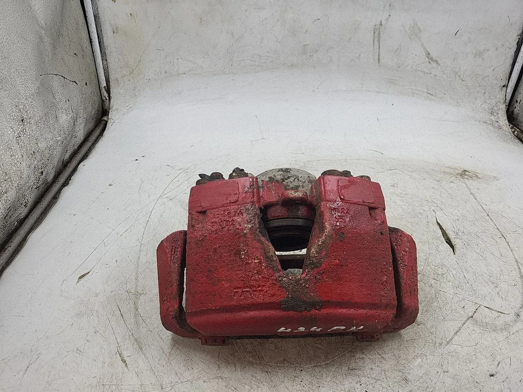 Front brake caliper – front left