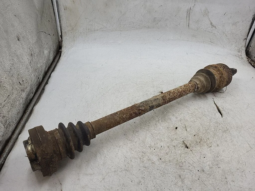 Rear driveshaft
