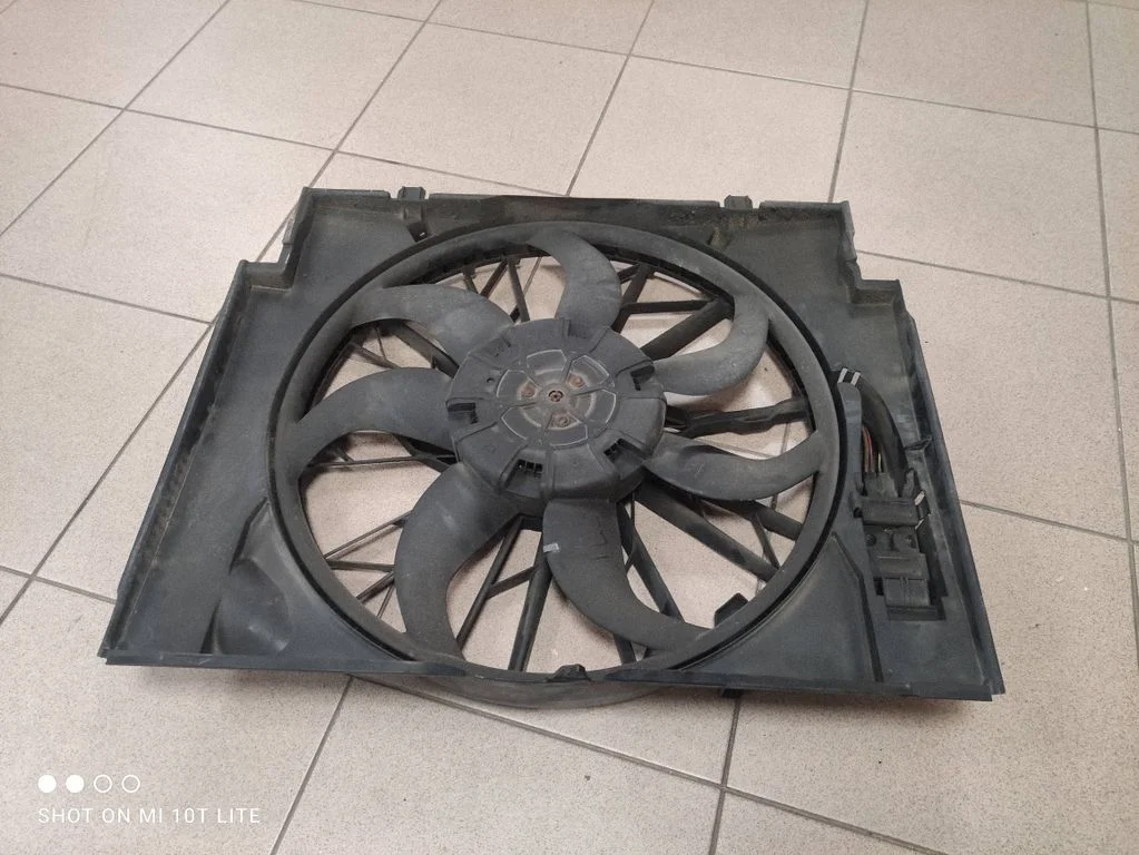 Electric radiator cooling fan 778982404