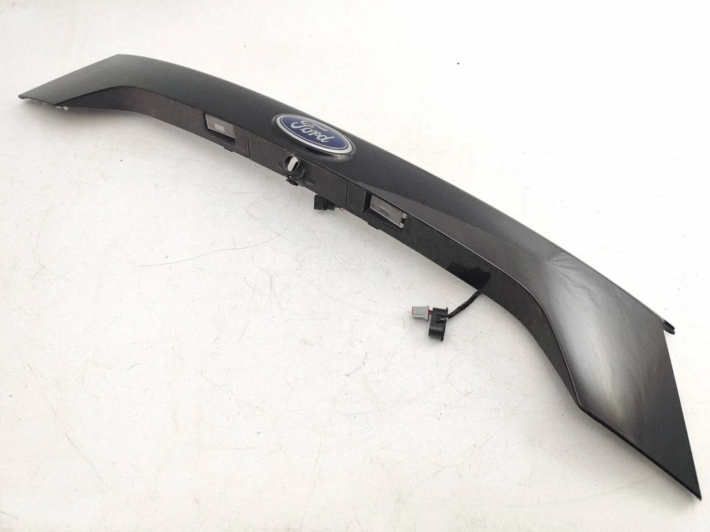 Trunk door license plate light bar GJ54S43404