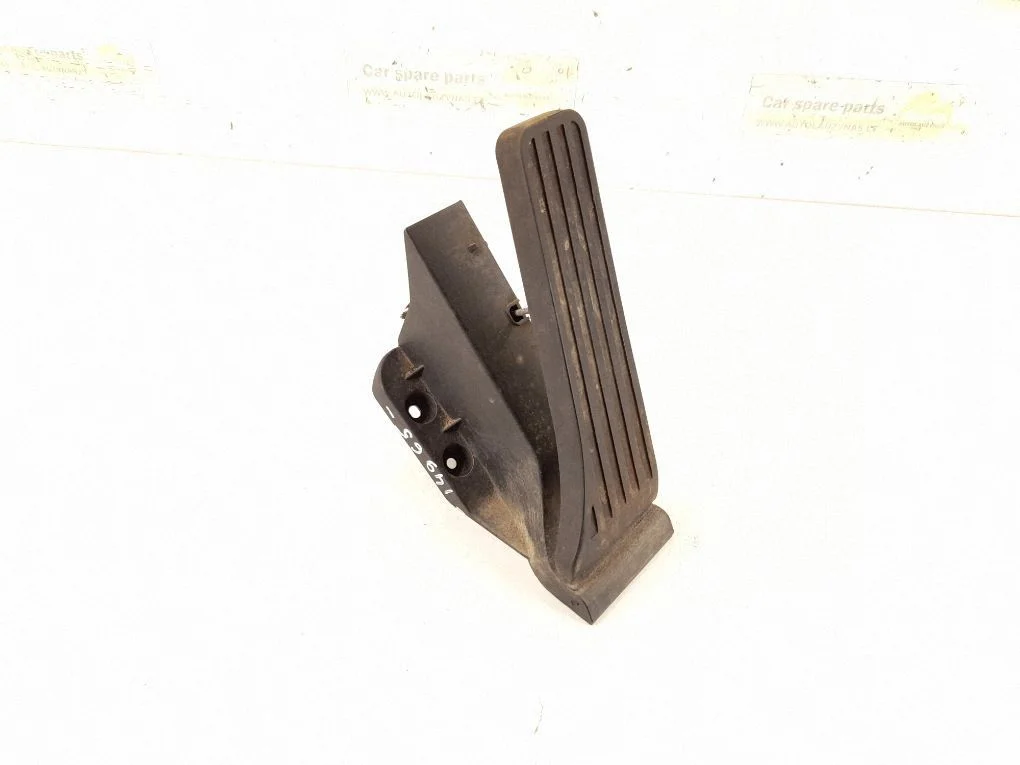 Accelerator throttle pedal 2043000004