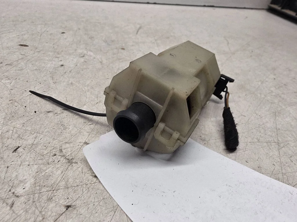 Engine control unit/module fan – Audi A4 S4 B5 8D (1994-1999)