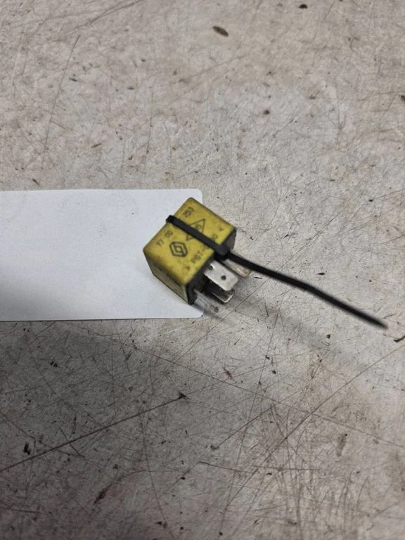 Other relay 7700844253