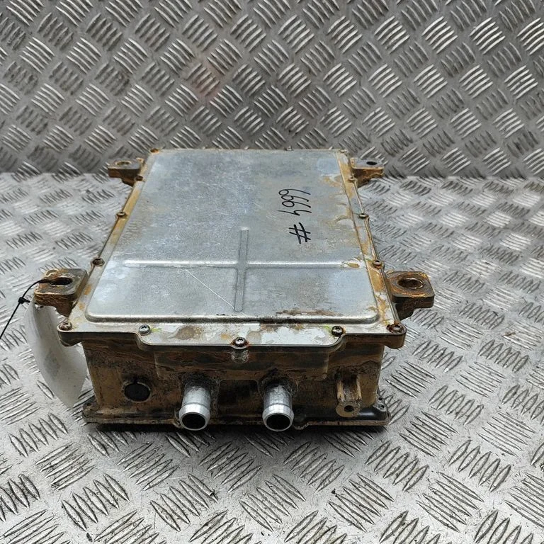 Voltage converter inverter SA3HKU2122020D