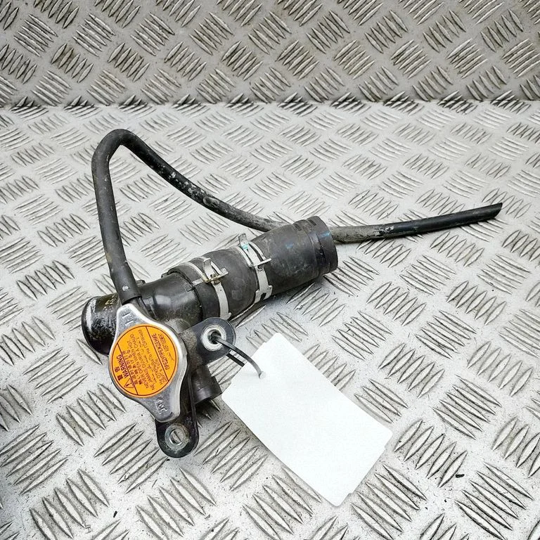 Motora dzesēšanas caurule (-es)/šļūtene (-es) SU00303939