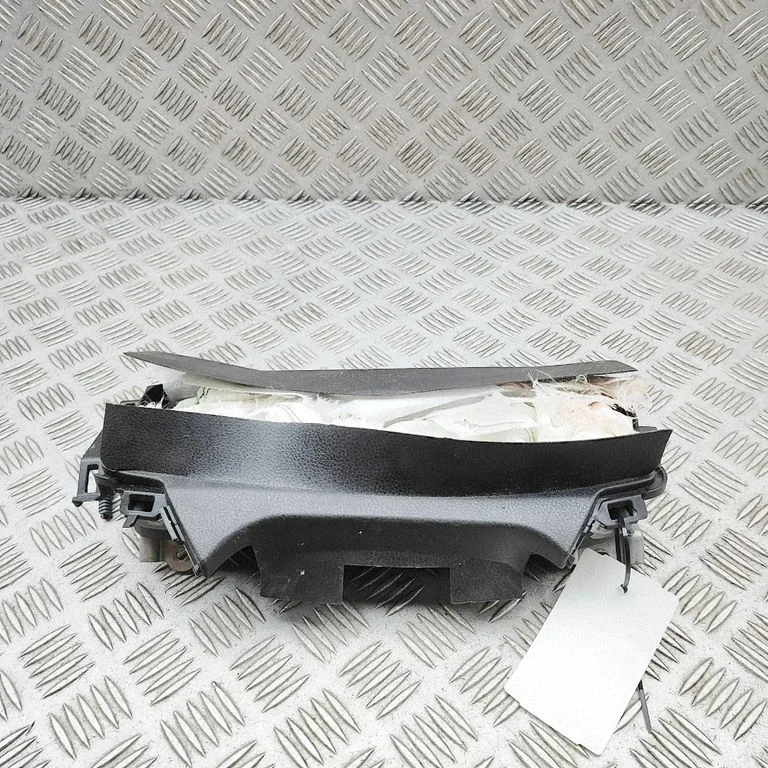 Ceļgalu drošības spilvens SU00303432