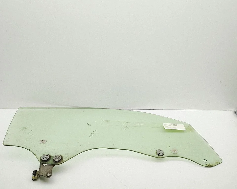 Front door window/glass (coupe) SU003G0020