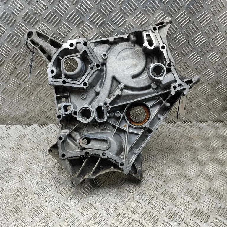 Timing chain cover – Mercedes-Benz CLS-Class C219 (2003-2011)