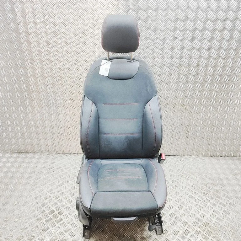 Priekšējais pasažiera sēdeklis A0009103312