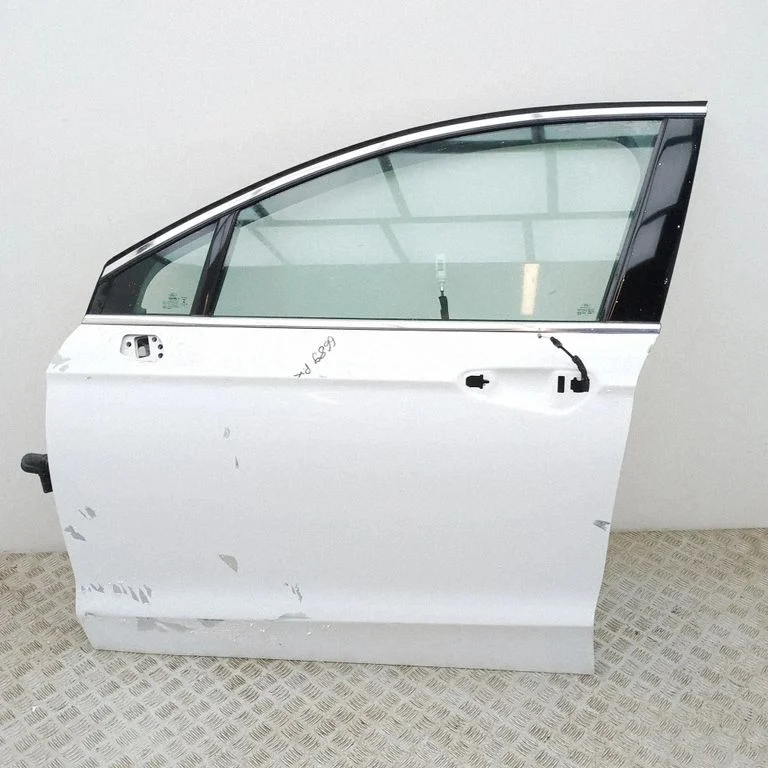 Priekšējās durvis F2GT14C676AA