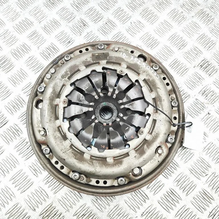 Sidurikomplekt 302107376R – Renault Kadjar (2015-)