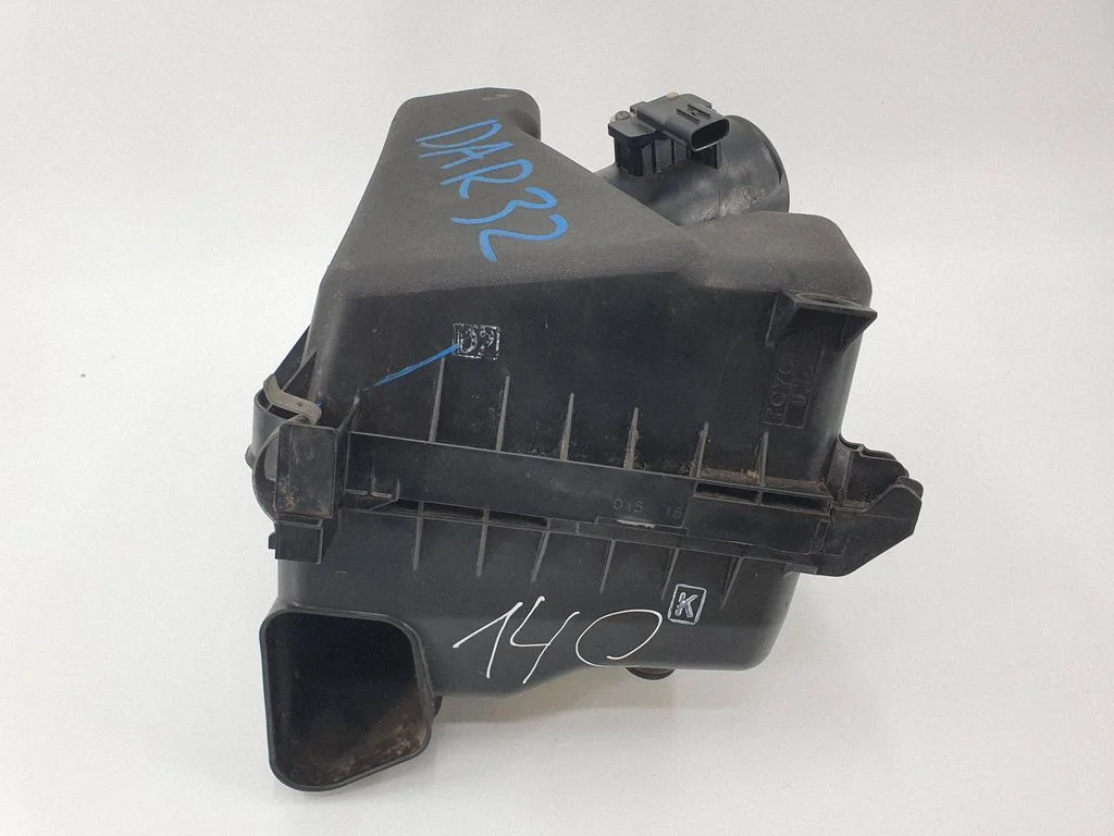 Air filter box – Toyota Auris E180 (2012-2018)