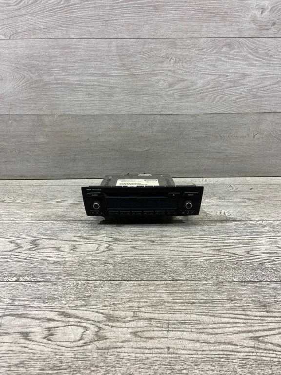 Radio/CD/DVD atskaņotājs/navigācija 9283702
