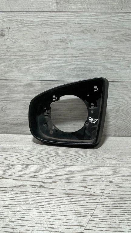 Spoguļa plastmasas apdare 607113