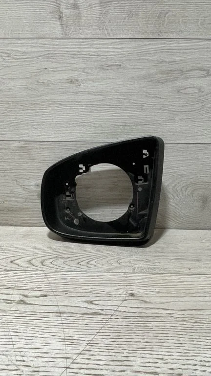 Spoguļa plastmasas apdare 607113