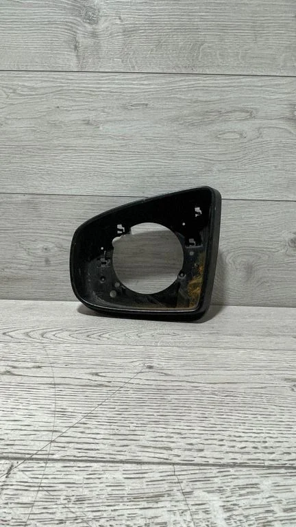 Spoguļa plastmasas apdare 607113