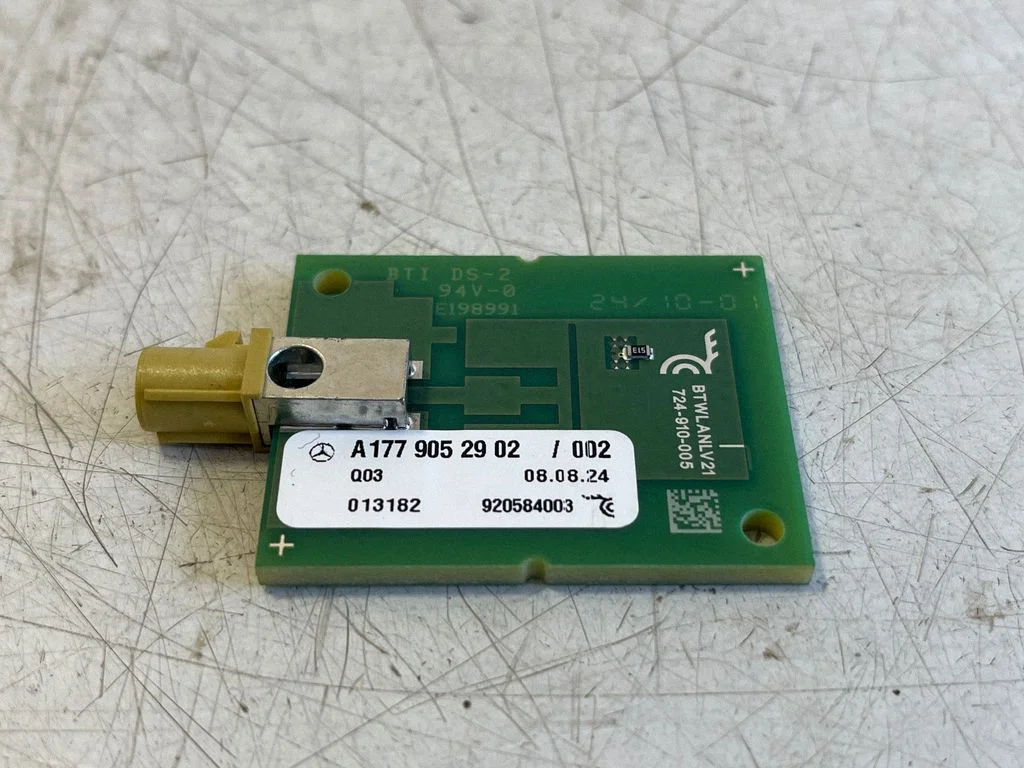 Antenas pastiprinātājs A1779052902