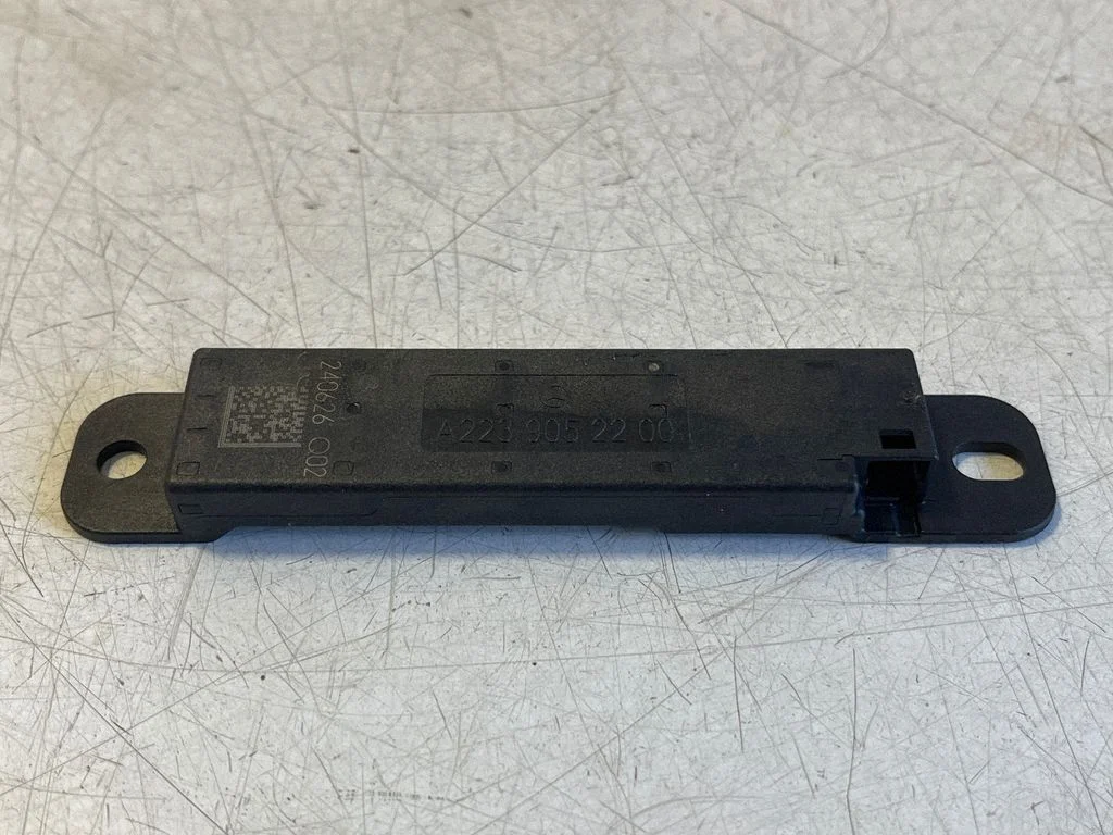 Antenas pastiprinātājs A2239052200