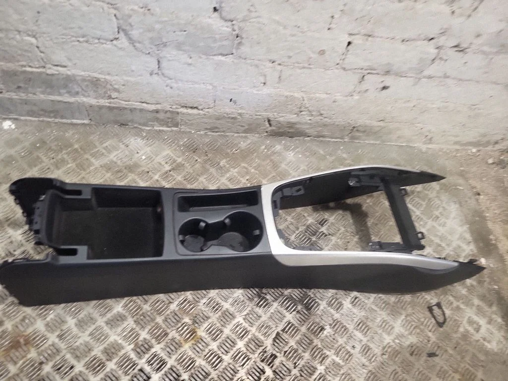 Center console 8K0864981