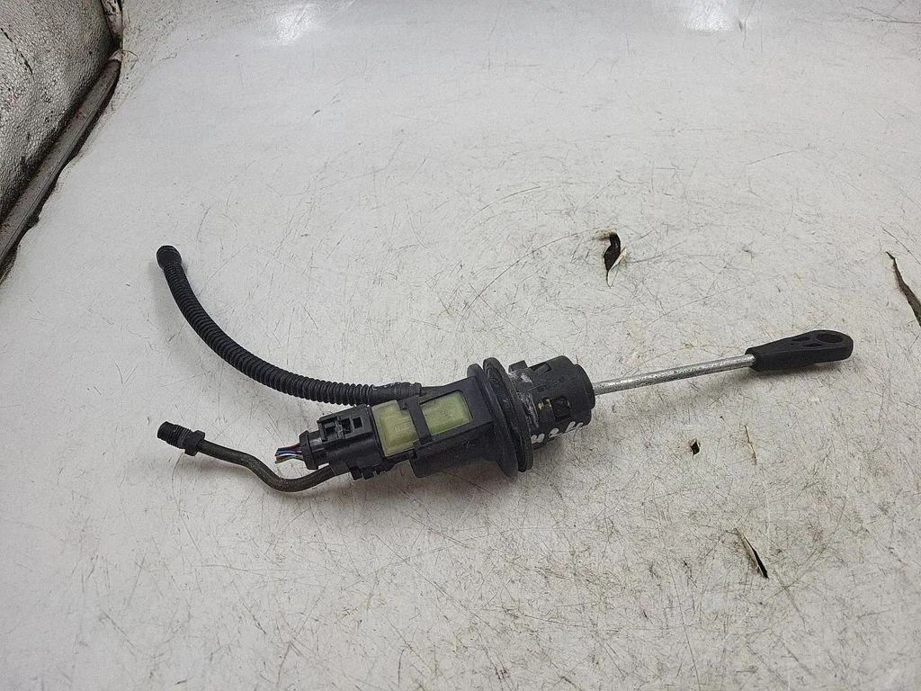 Clutch master cylinder 8K1721401A