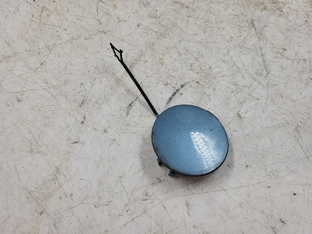 Rear bumper row hook cap/cover