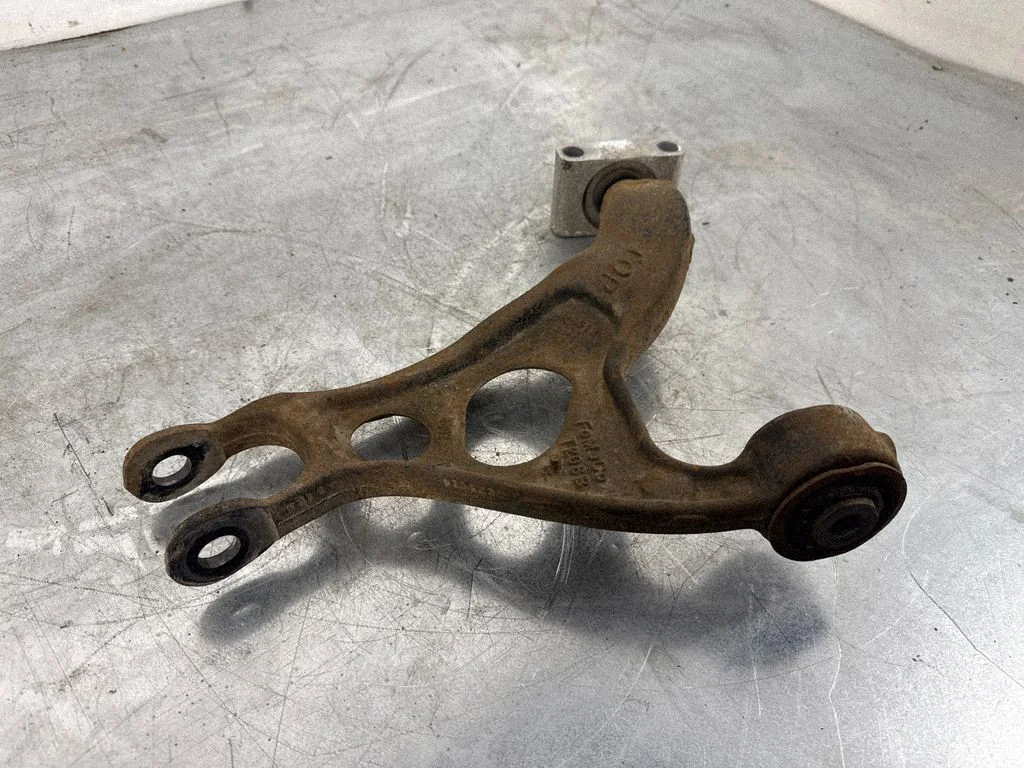 Rear upper control arm/wishbone T208B