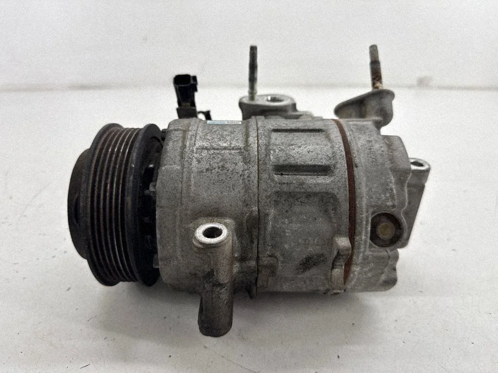 Air conditioning (A/C) compressor (pump) DB5319D629BB