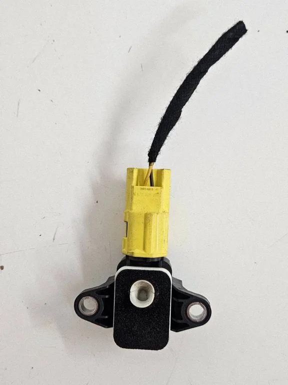 Airbag deployment crash/impact sensor 8P0955557