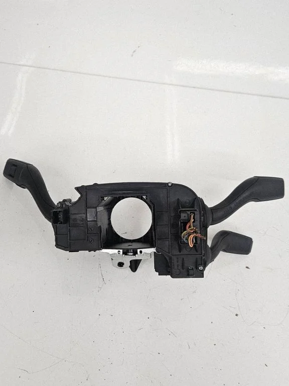 Wiper turn signal indicator stalk/switch – Audi A4 S4 B7 8E 8H (2005-2008)