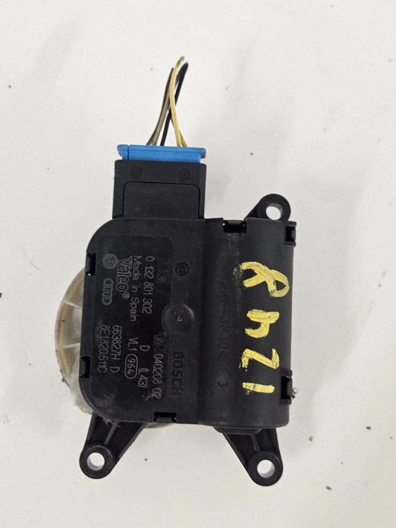 Air flap motor/actuator 8E1820511C