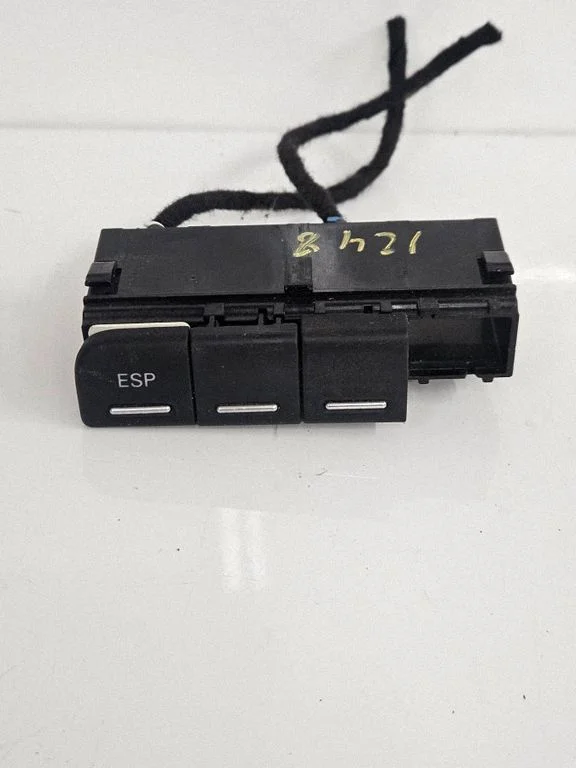 ESP (stability program) switch 8E1941567
