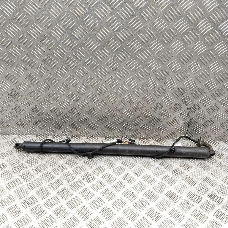 Aizmugurējā vāka amortizators A2478902600