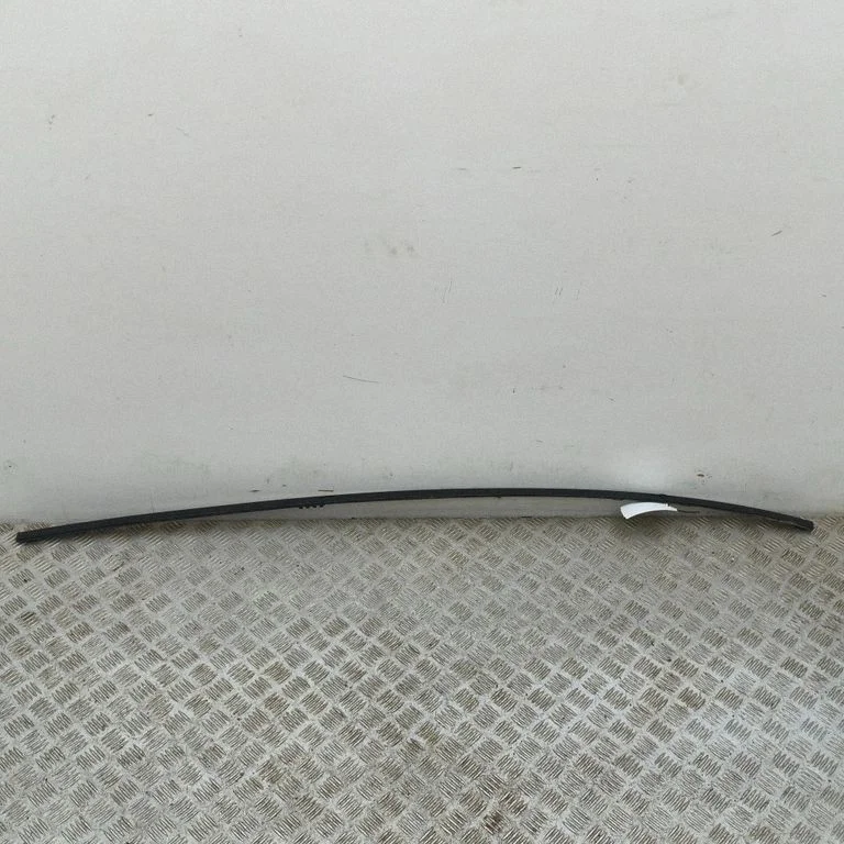 Roof trim bar molding cover – Porsche Taycan 9J1 (2019-)