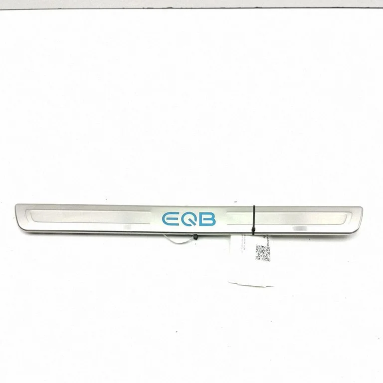 Priekšējā sliekšņa apdare (iekšējā) A2436806300