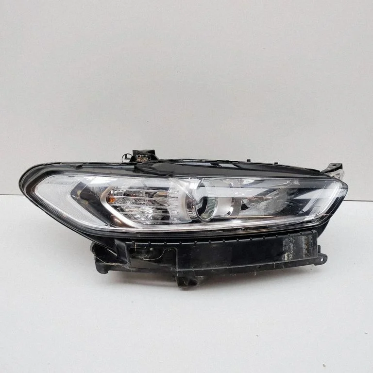 Priekšējais lukturis DS7313W029FA