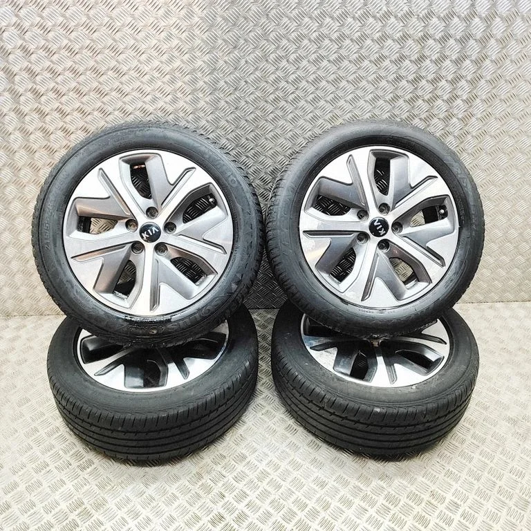 R17 alloy rim 52910Q4100