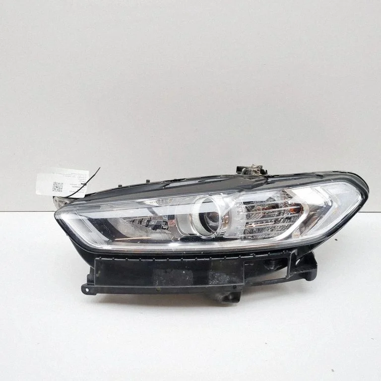 Priekšējais lukturis DS7313W030FC
