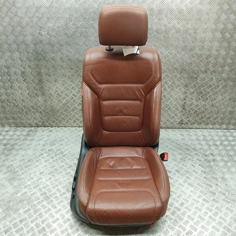 Front passenger seat – Volkswagen Touareg II (2010-2018)