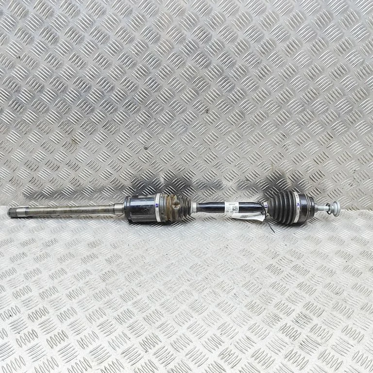 Front driveshaft 8643184