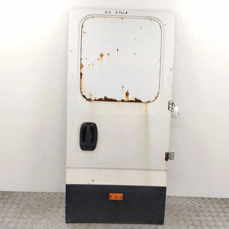 Rear door 5801525424