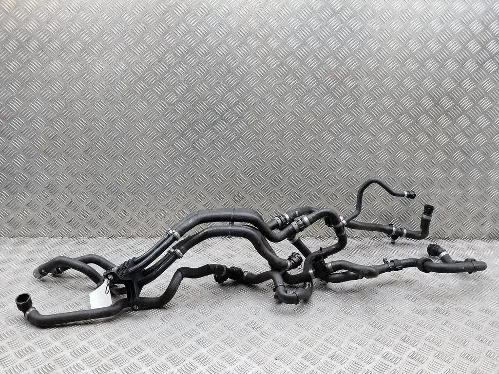 Motora dzesēšanas caurule (-es)/šļūtene (-es) – Mercedes-Benz EQB (2021-)