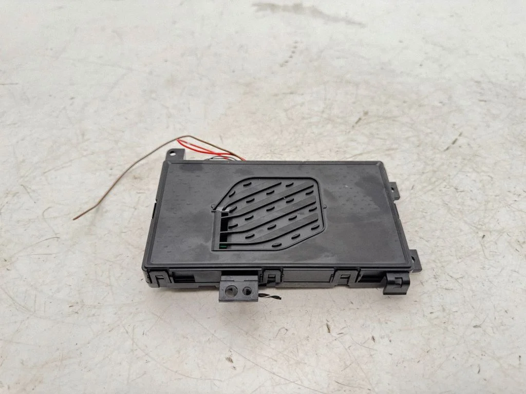 Wireless charging module – Mercedes-Benz GLC-Class C253 (2016-)