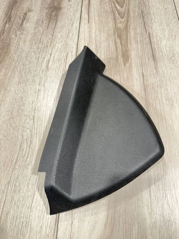 Dashboard side end trim – Mercedes-Benz C-Class AMG W204 (2007-2014)