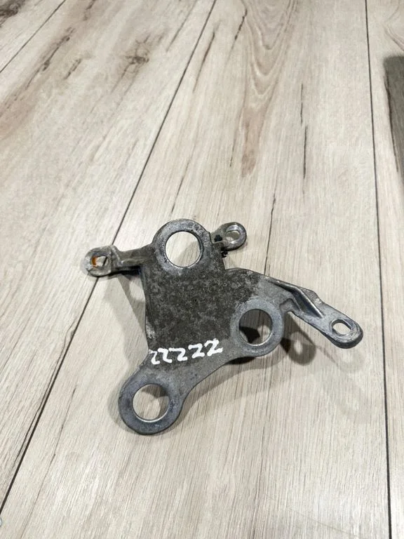 ABS pump bracket – Mercedes-Benz C-Class AMG W204 (2007-2014)