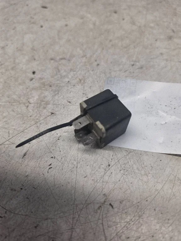 Other relay 90191753