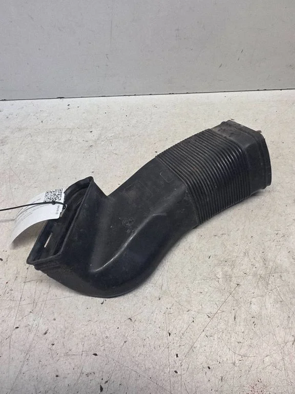 Air intake duct part – Audi A4 S4 B5 8D (1994-1999)