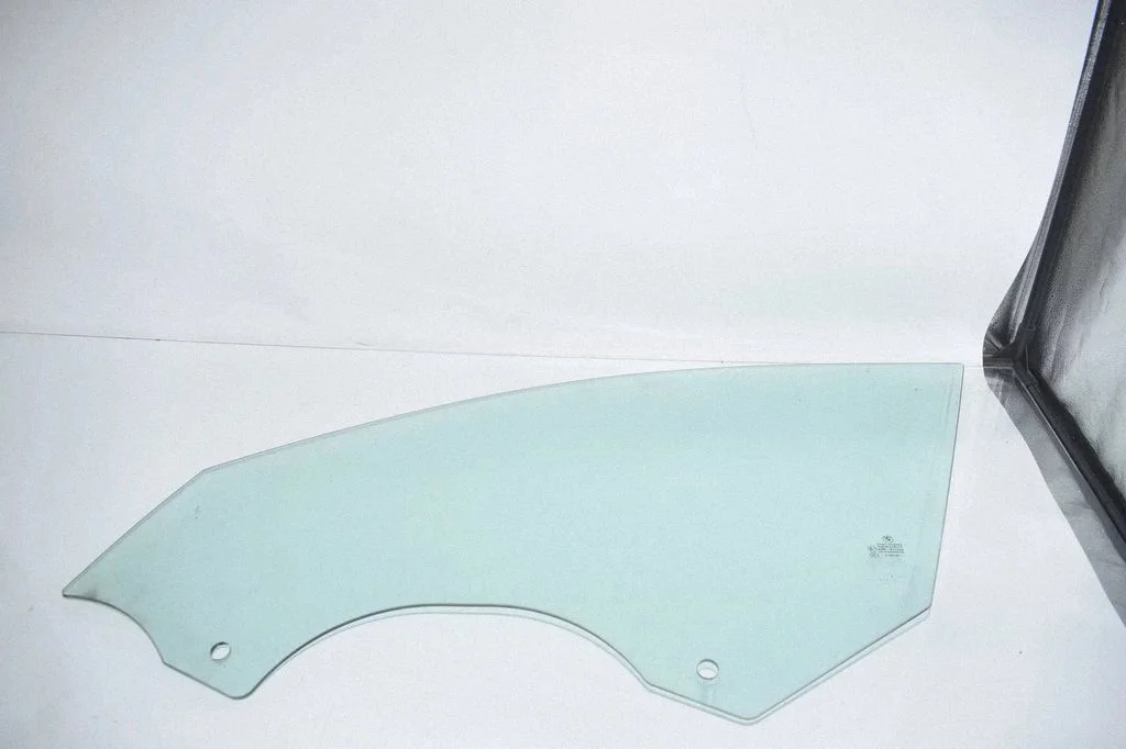 Front door window glass four-door – BMW 7 Series G11 G12 (2015-2022)